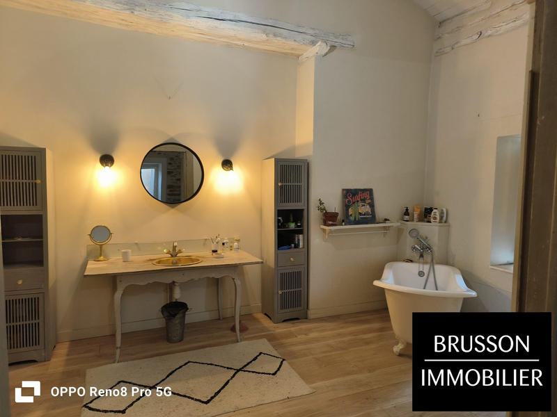 Maison - 440 m² - 8 pièces