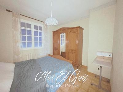 Maison - 96 m² - 5 pièces