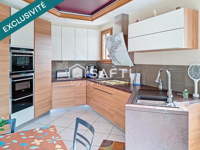 Maison - 295 m² - 8 pièces