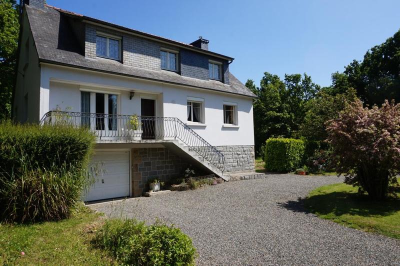 Maison - 142 m² - 8 pièces