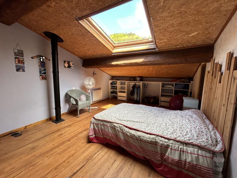 Maison traditionnelle - 113 m² - 7 pièces