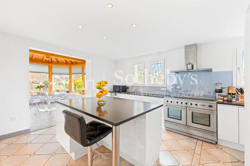 Maison - 189 m² - 8 pièces