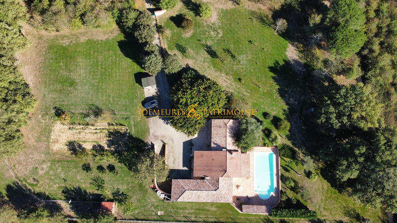 Maison - 194 m² - 5 pièces