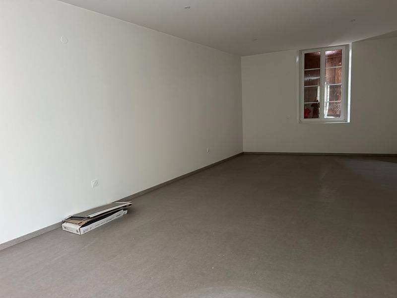Local commercial - 83 m² - 3 pièces