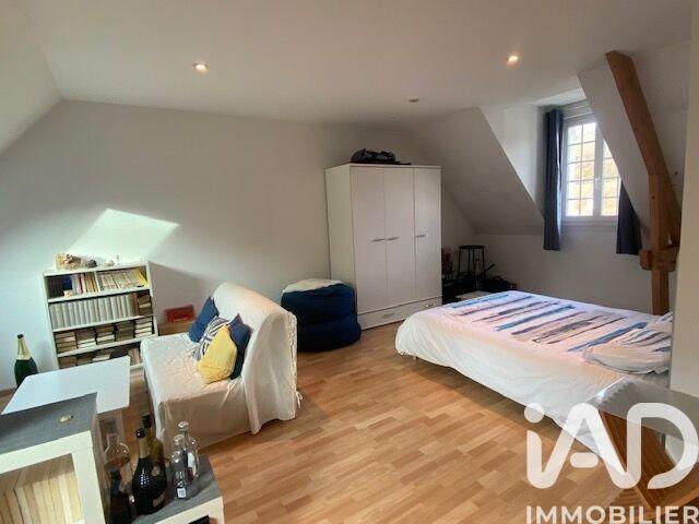 Maison - 242 m² - 7 pièces