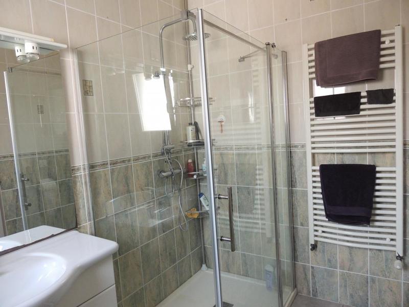 Maison - 305 m² - 9 pièces