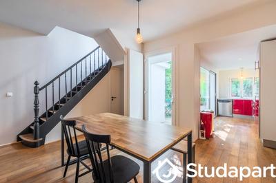 Chambre - 11 m² - 1 pièce