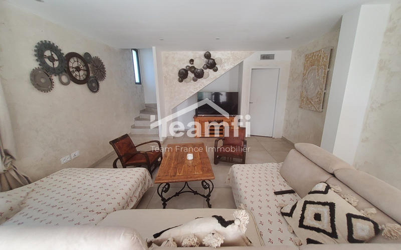 Villa - 176 m² - 6 pièces