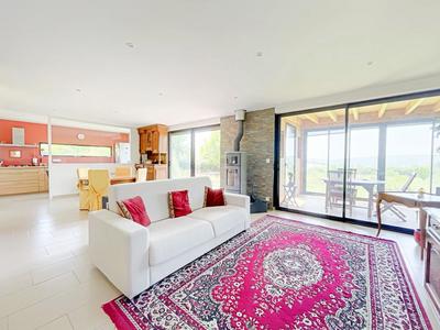 Maison - 92 m² - 4 pièces