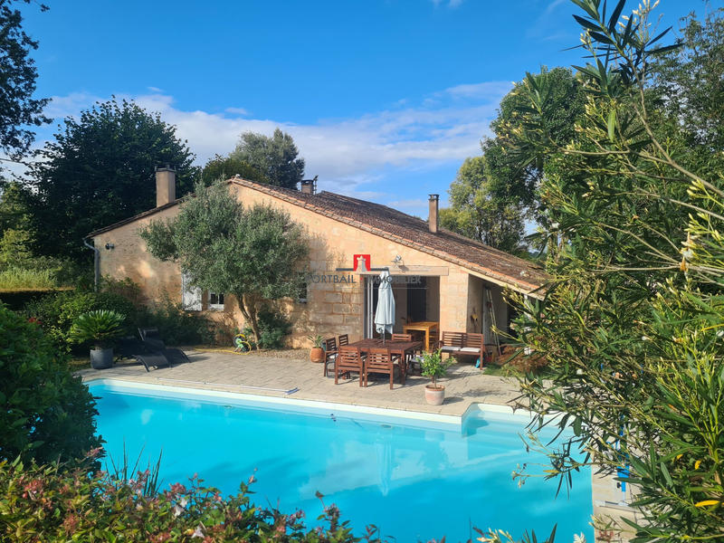 Maison - 174 m² - 6 pièces