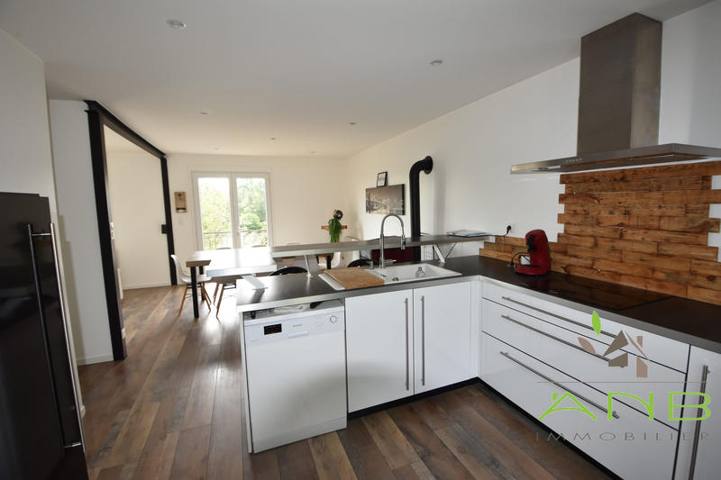 Maison traditionnelle - 85 m² - 4 pièces