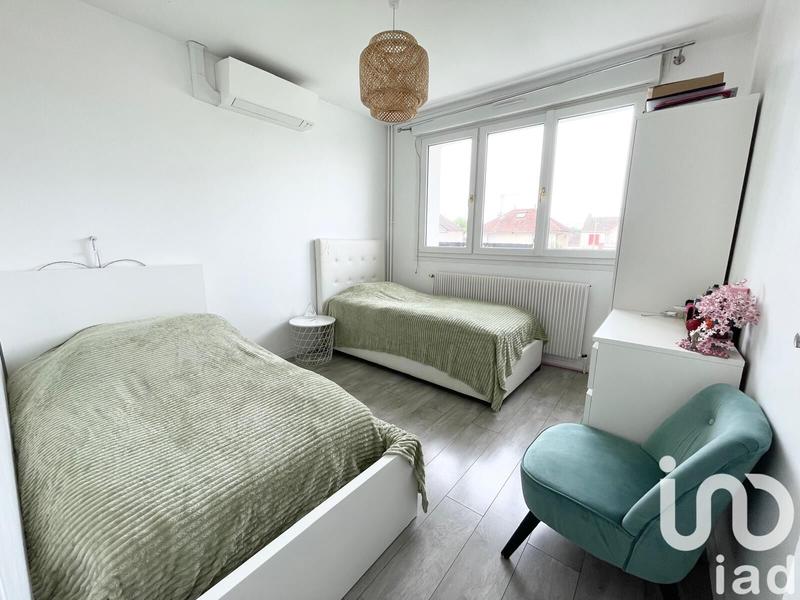 Maison - 230 m² - 8 pièces