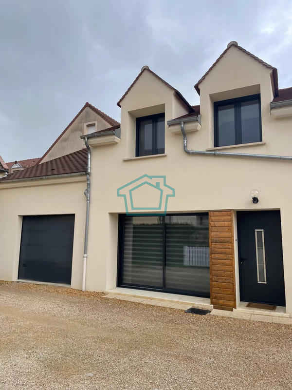 Maison - 89 m² - 4 pièces