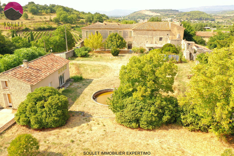 Propriété - 540 m² - 20 pièces