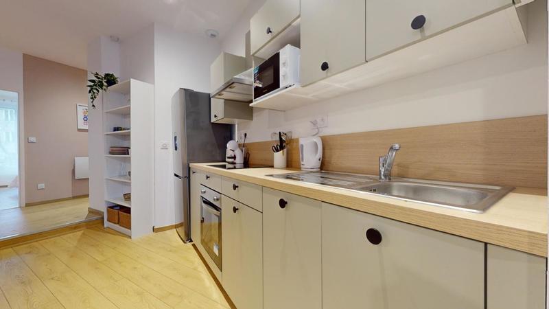 Appartement - 90 m² - 5 pièces