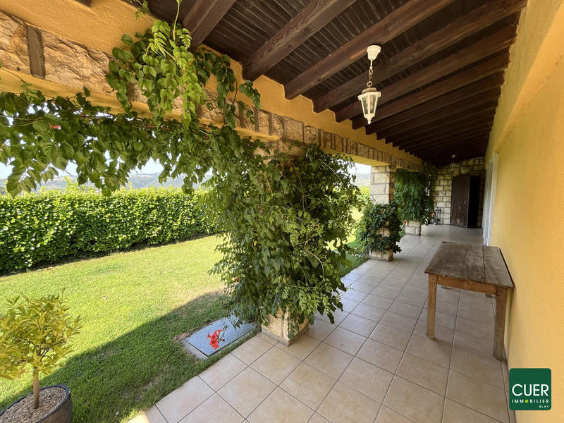 Maison - 174 m² - 6 pièces