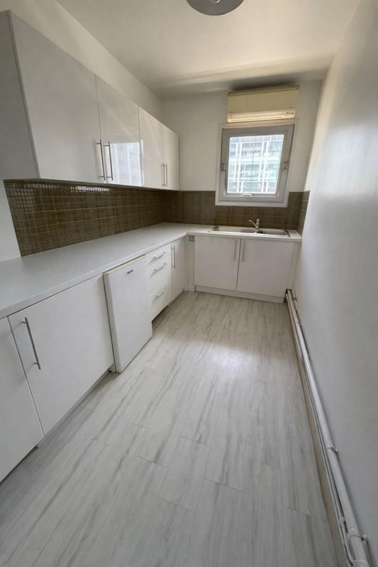 Appartement - 99 m² - 5 pièces