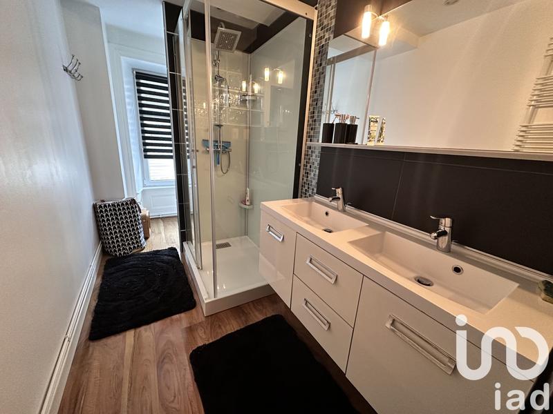 Maison - 280 m² - 8 pièces