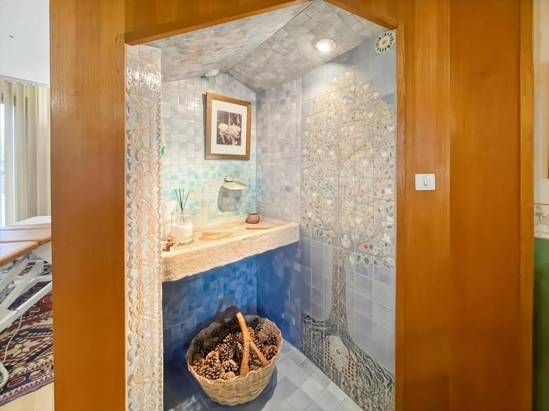 Maison - 205 m² - 6 pièces