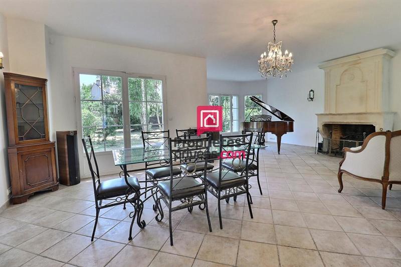 Propriété - 200 m² - 6 pièces