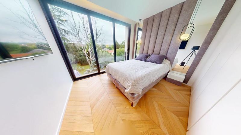 Villa - 262 m² - 9 pièces