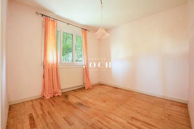 Maison - 84 m² - 5 pièces