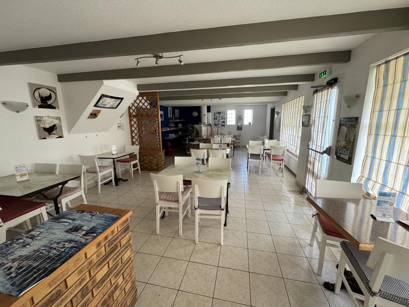 Local commercial - 204 m²