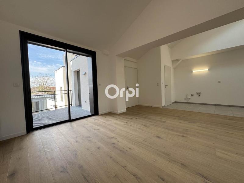 Loft - 119 m² - 3 pièces