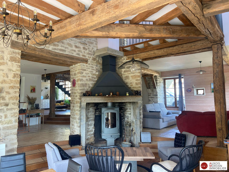 Maison ancienne - 260 m² - 7 pièces