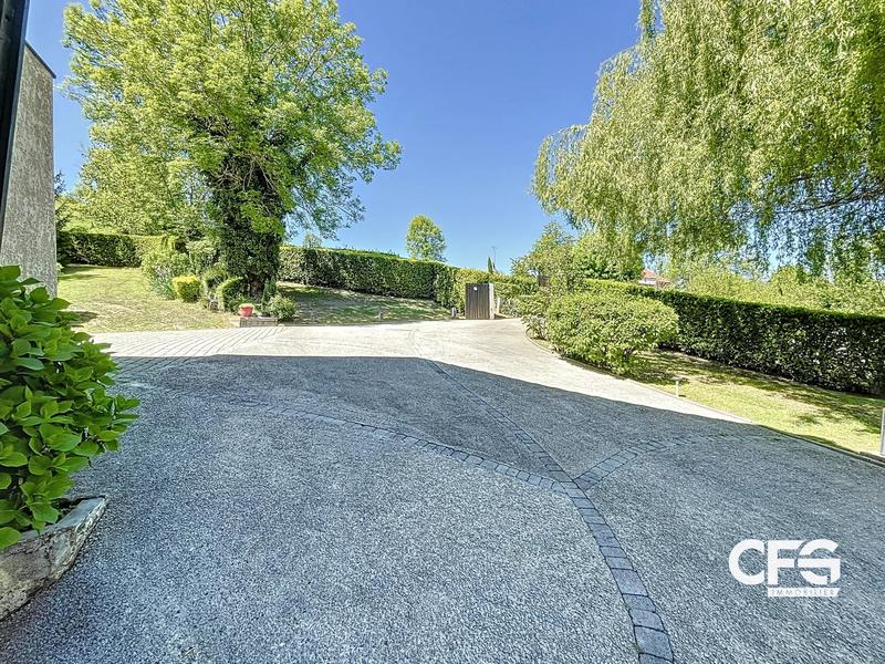 Propriété - 8 pièces