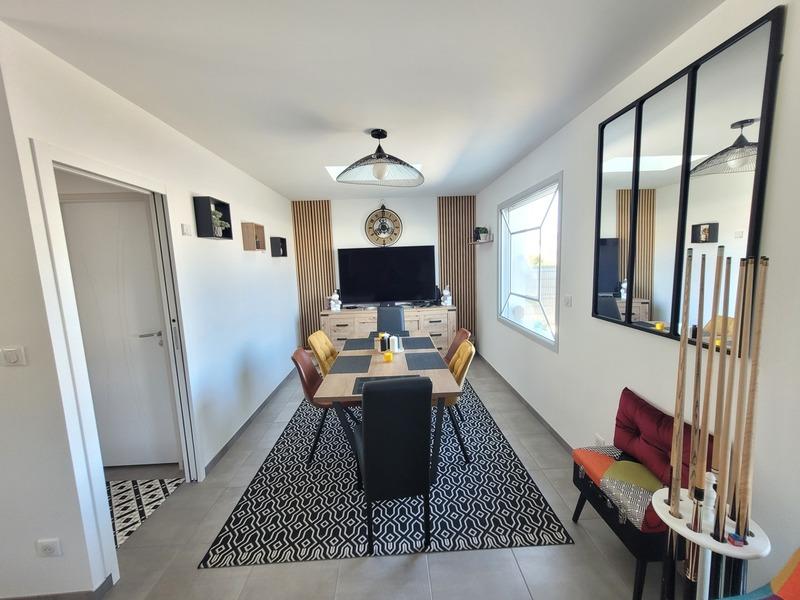 Maison - 90 m² - 5 pièces