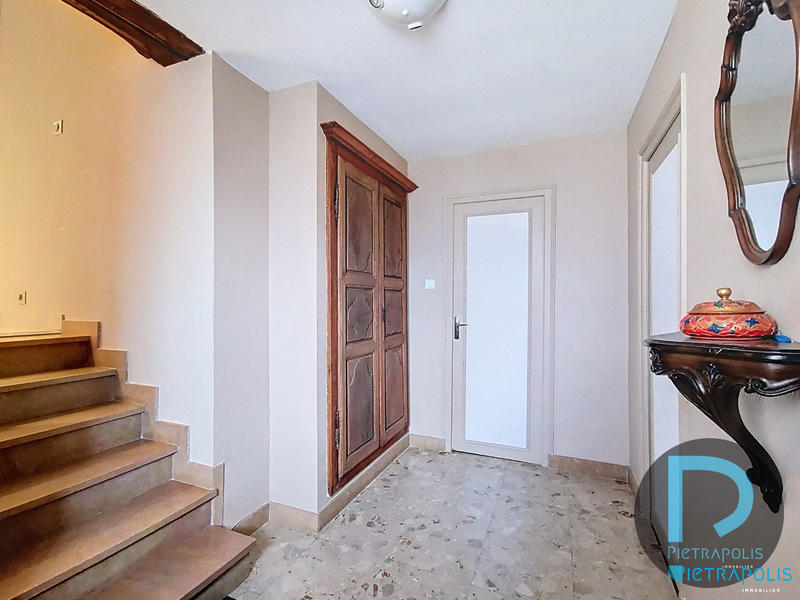Maison - 280 m² - 9 pièces