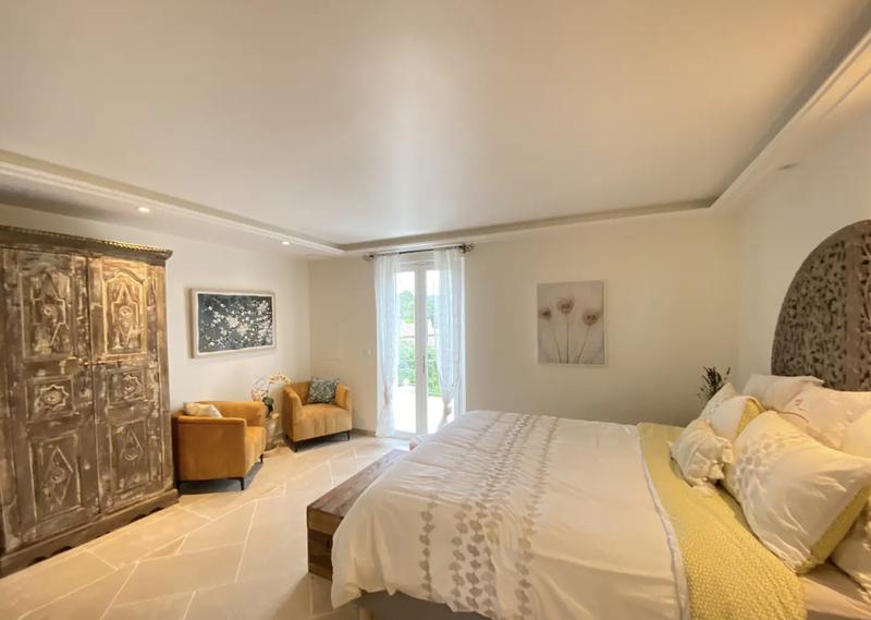 Villa - 262 m² - 6 pièces