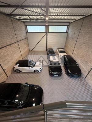 Entrepôt - 350 m²