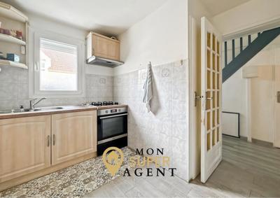 Maison - 96 m² - 5 pièces