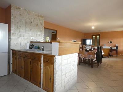 Maison - 96 m² - 5 pièces