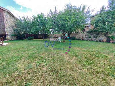 Maison - 221 m² - 9 pièces