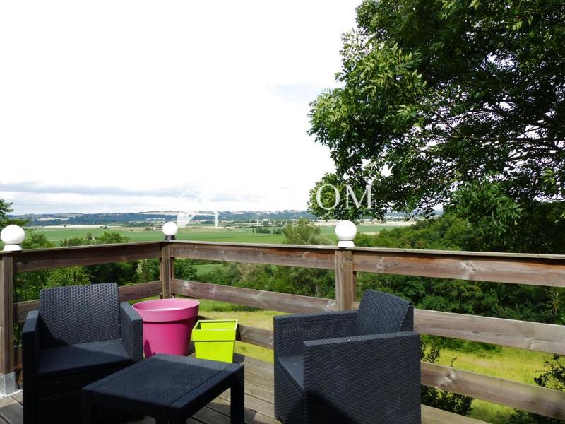 Maison - 300 m² - 7 pièces