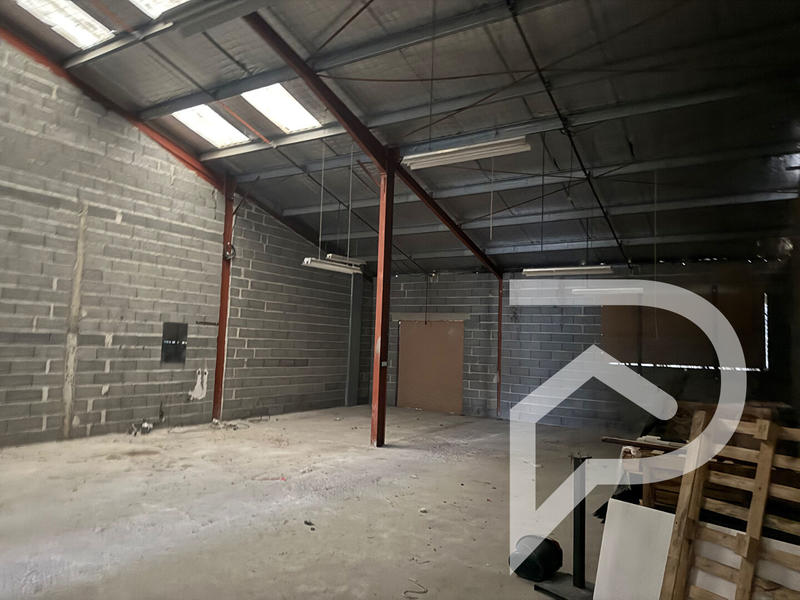 Local commercial - 220 m²