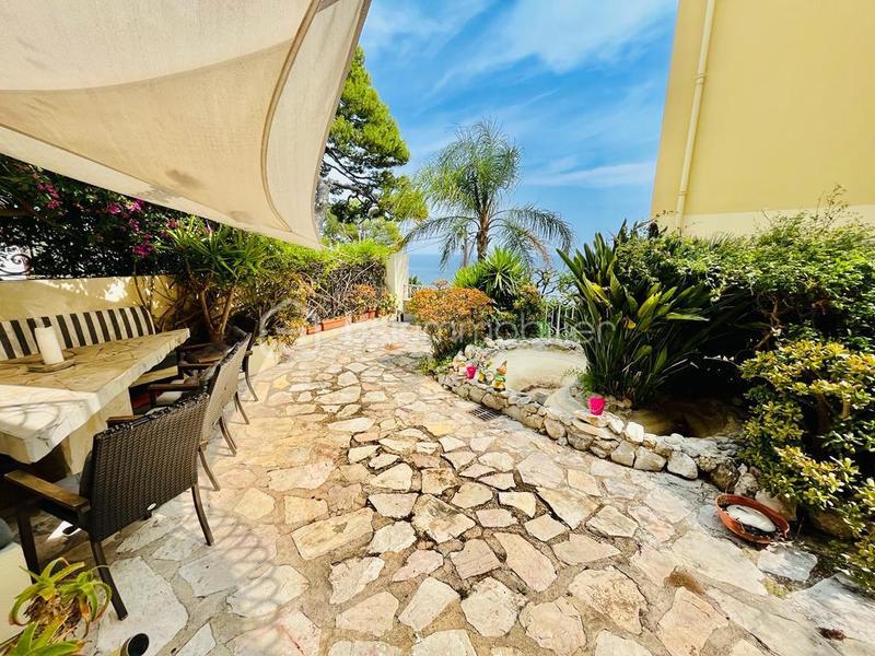 Maison traditionnelle - 88 m² - 4 pièces