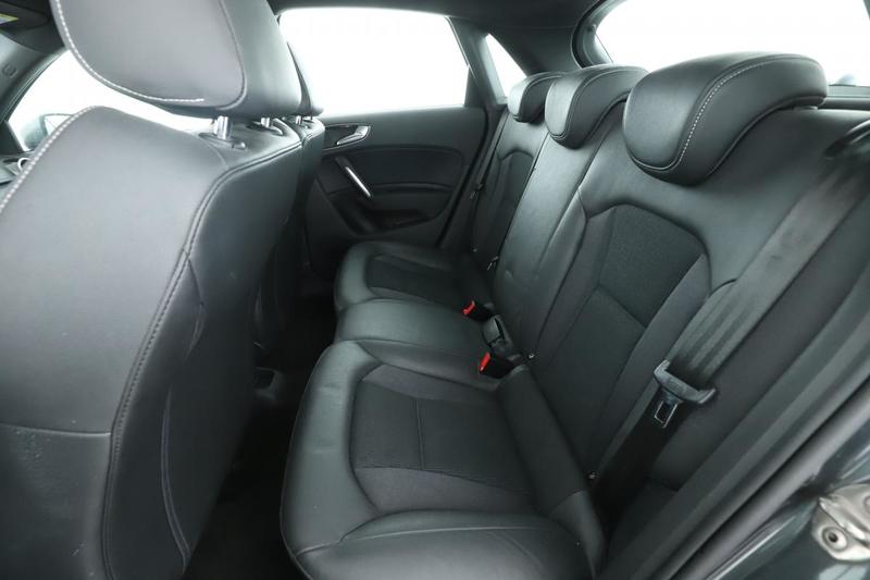 Audi A1 sportback 1.4 Tfsi Cod s line s tronic 150 ch