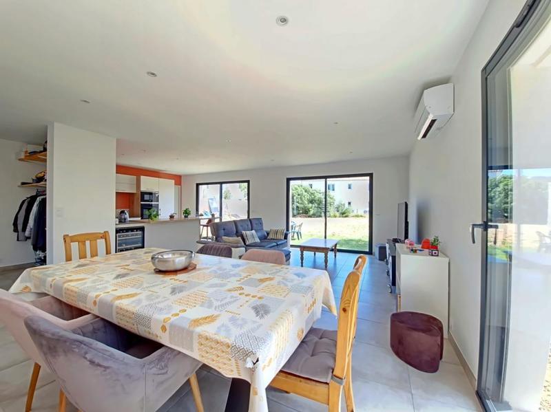 Maison - 140 m² - 5 pièces