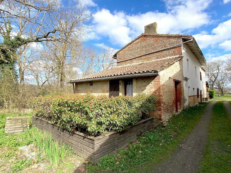 Maison - 450 m² - 16 pièces