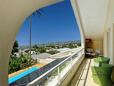 Maison - 220 m² - 5 pièces