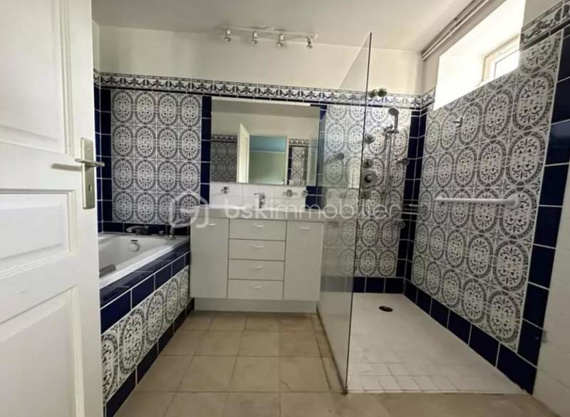 Maison - 170 m² - 6 pièces