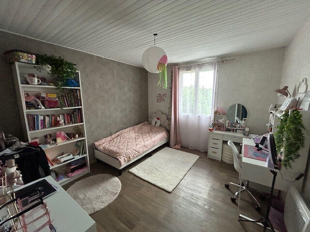 Maison - 122 m² - 7 pièces