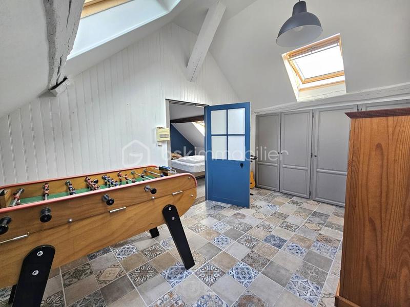 Demeure - 180 m² - 9 pièces