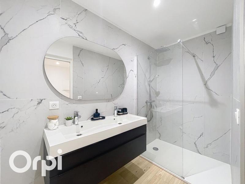 Appartement - 80 m² - 3 pièces