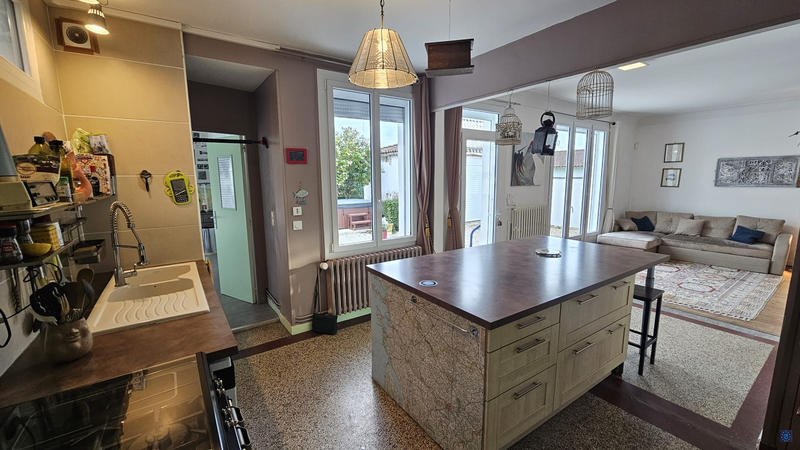 Maison ancienne - 190 m² - 7 pièces