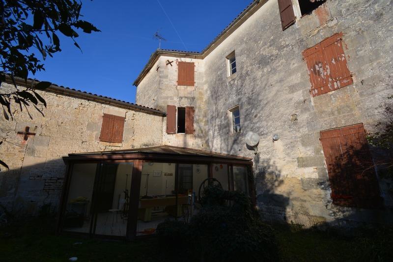 Maison - 206 m² - 6 pièces